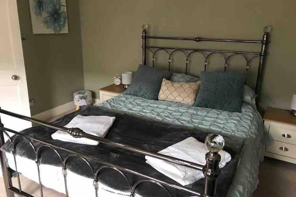 8A Tweed Cottage, Just Off The High St In Peebles Bagian luar foto