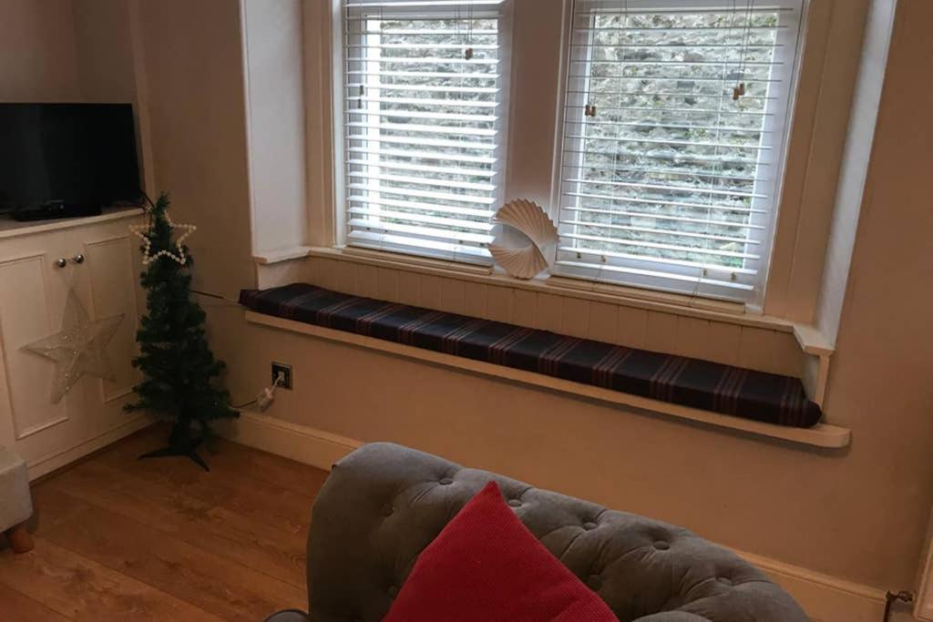 8A Tweed Cottage, Just Off The High St In Peebles Bagian luar foto