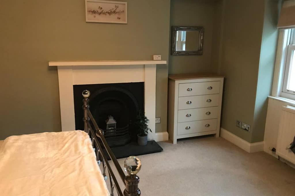 8A Tweed Cottage, Just Off The High St In Peebles Bagian luar foto