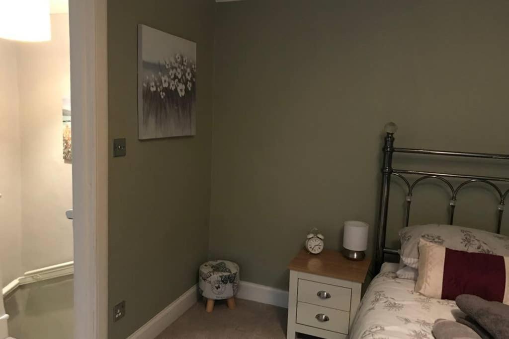8A Tweed Cottage, Just Off The High St In Peebles Bagian luar foto