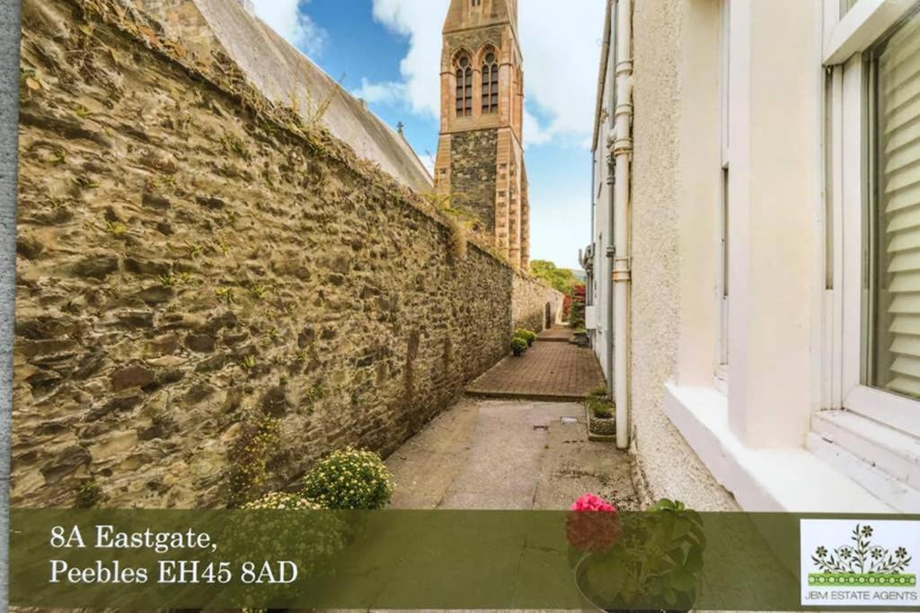 8A Tweed Cottage, Just Off The High St In Peebles Bagian luar foto