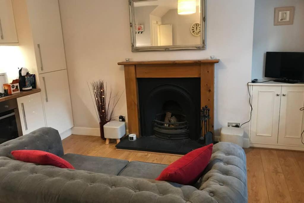 8A Tweed Cottage, Just Off The High St In Peebles Bagian luar foto