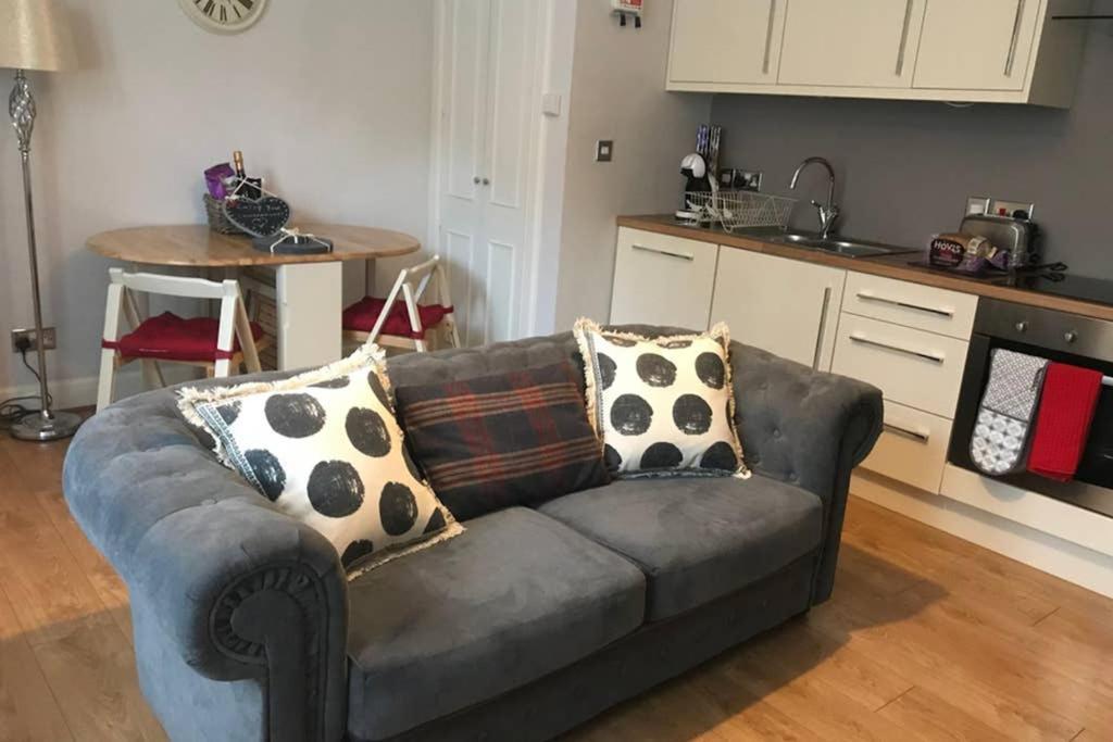 8A Tweed Cottage, Just Off The High St In Peebles Bagian luar foto